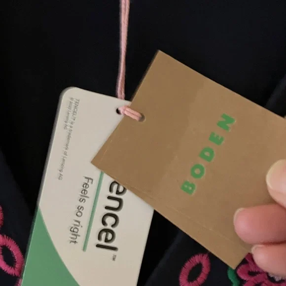 NWT Navy Boden Dress with Colorful Embroidery, Tencel Cotton - Picture 5 of 9